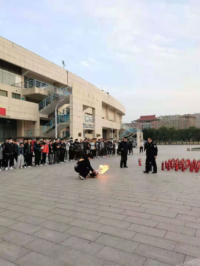 2020.11.18 必赢242net官网开展消防安全灭火演习2.jpg